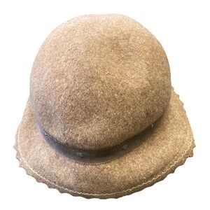 Neumann Endler Brown Hat With‎ Rhinestones